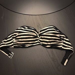 Strapless bathing suit